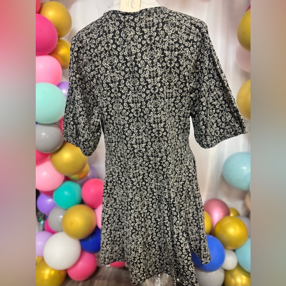 Universal Thread Black Floral V‎ Neck Dress Womens Large Short Sleeve NWT - Picture 2 of 6